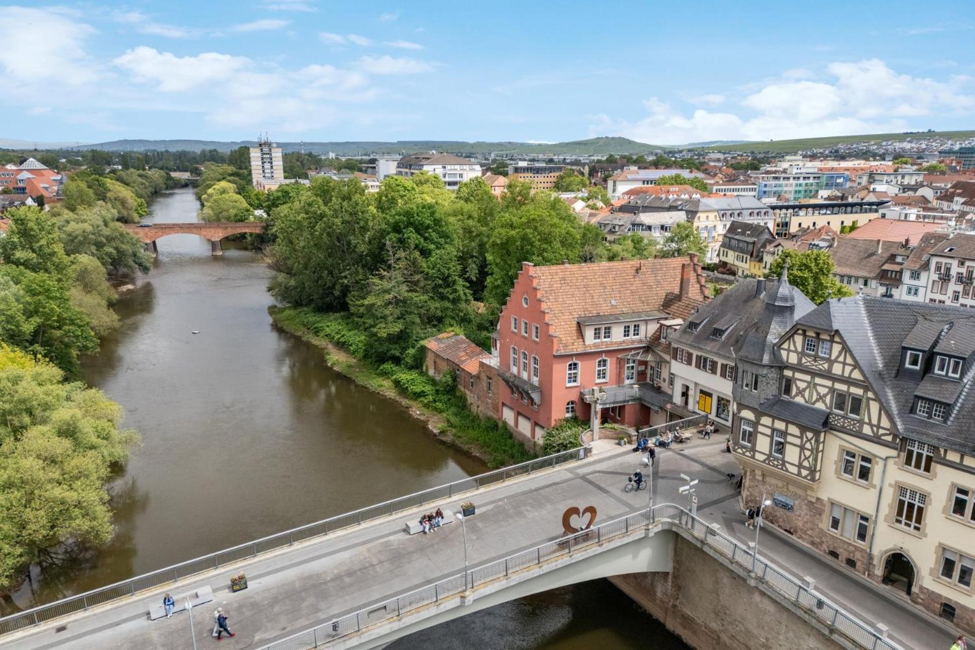 Altstadt Apartment Am Wasser Mit Parkplatz Und Grossem Garten Bad Kreuznach Eksteriør bilde